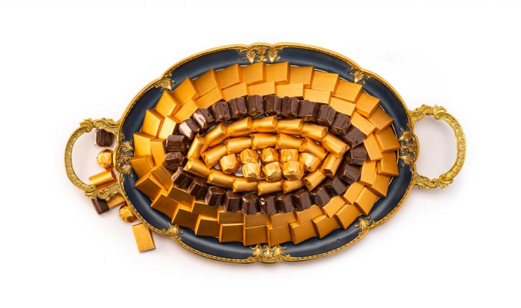 Mix Chocolate Medium Dark Blue Metal Tray